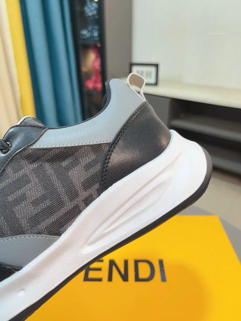Men's Men's Shoes 💰438🌹🌹[fendi] Fendi's classic and comfortable men's, this complex sneaker is made of soft calfskin➕genuine leather lining➕original ultra-light rubber material with rough outsole. This unique light style is suitable for the casual and refined sensibility of this season. It is comfortable and natural on the feet. It is an everyday style for casual travel in autumn and winter! 38/44